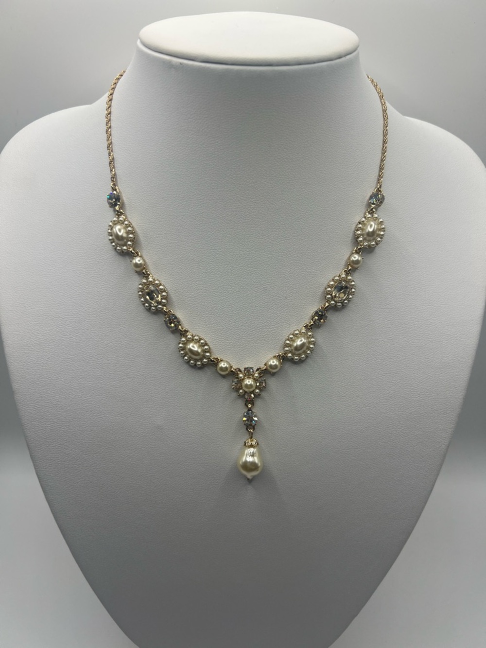 Marchesa Crystal & Imitation Pearl Lariat Necklace, 16" + 3" extender - Picture 4 of 8